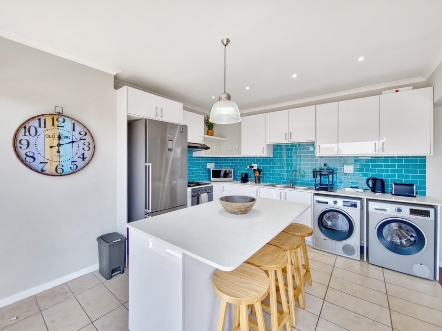 2 Bedroom Property for Sale in Three Anchor Bay Western Cape